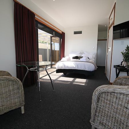 Te Puru Beach Lodge Extérieur photo