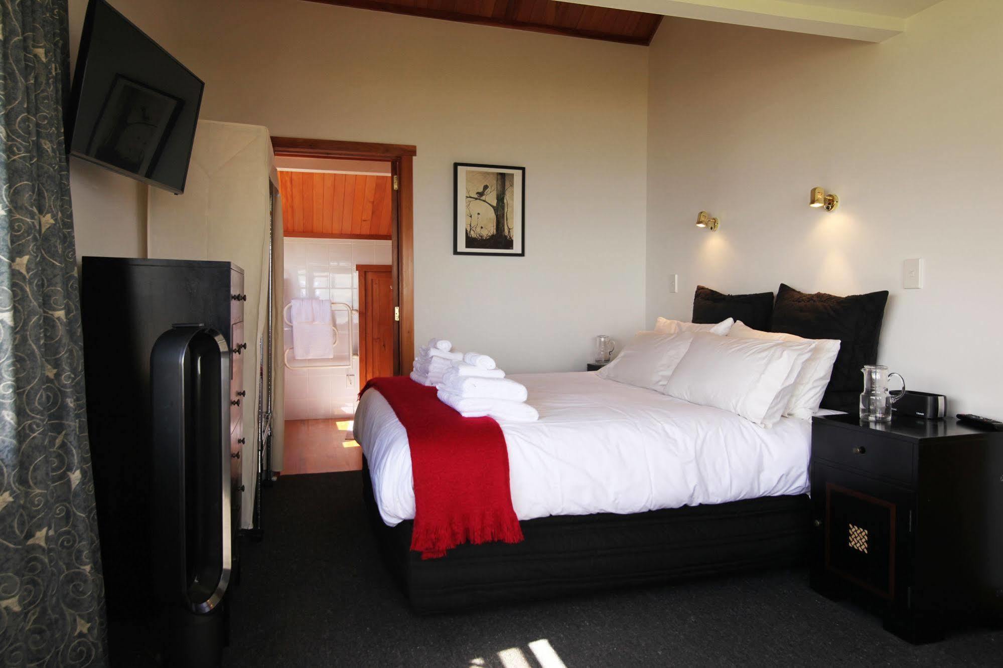 Te Puru Beach Lodge Extérieur photo